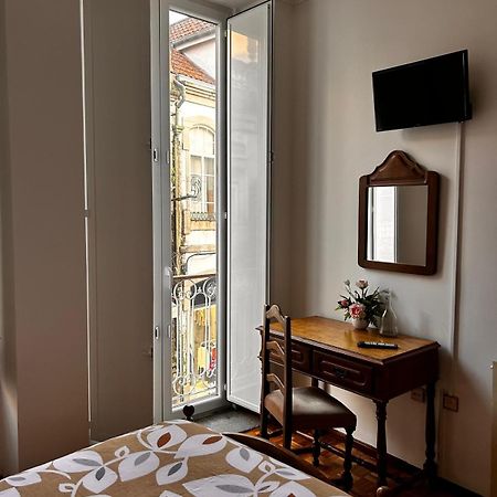 Bed and Breakfast Residencial Real - Antiga Rosas Vila Real Exteriér fotografie